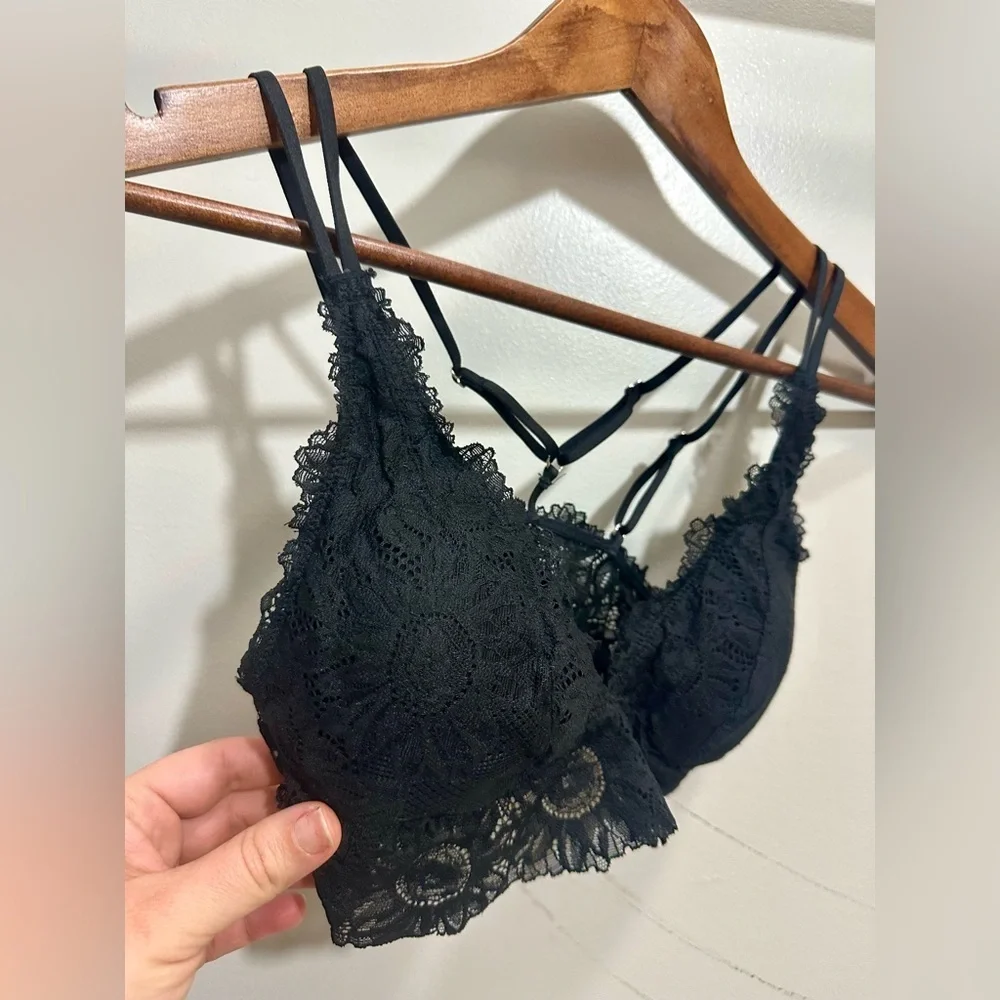 Aerie Anytime Sunflower Lace Padded Plunge Bralette in Black Size XS
